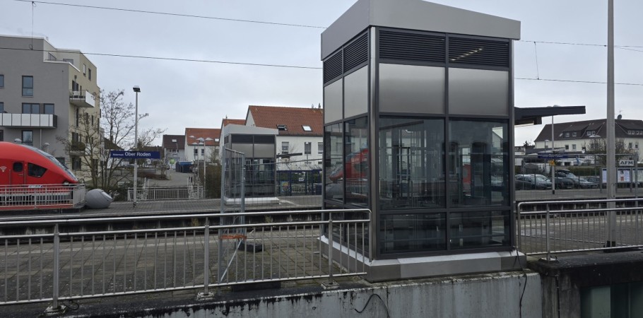 bahnsteigausstattung aufzug stationsausstattung hohrenk 